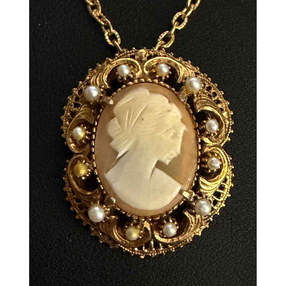 Vintage Florenza Cameo Necklace